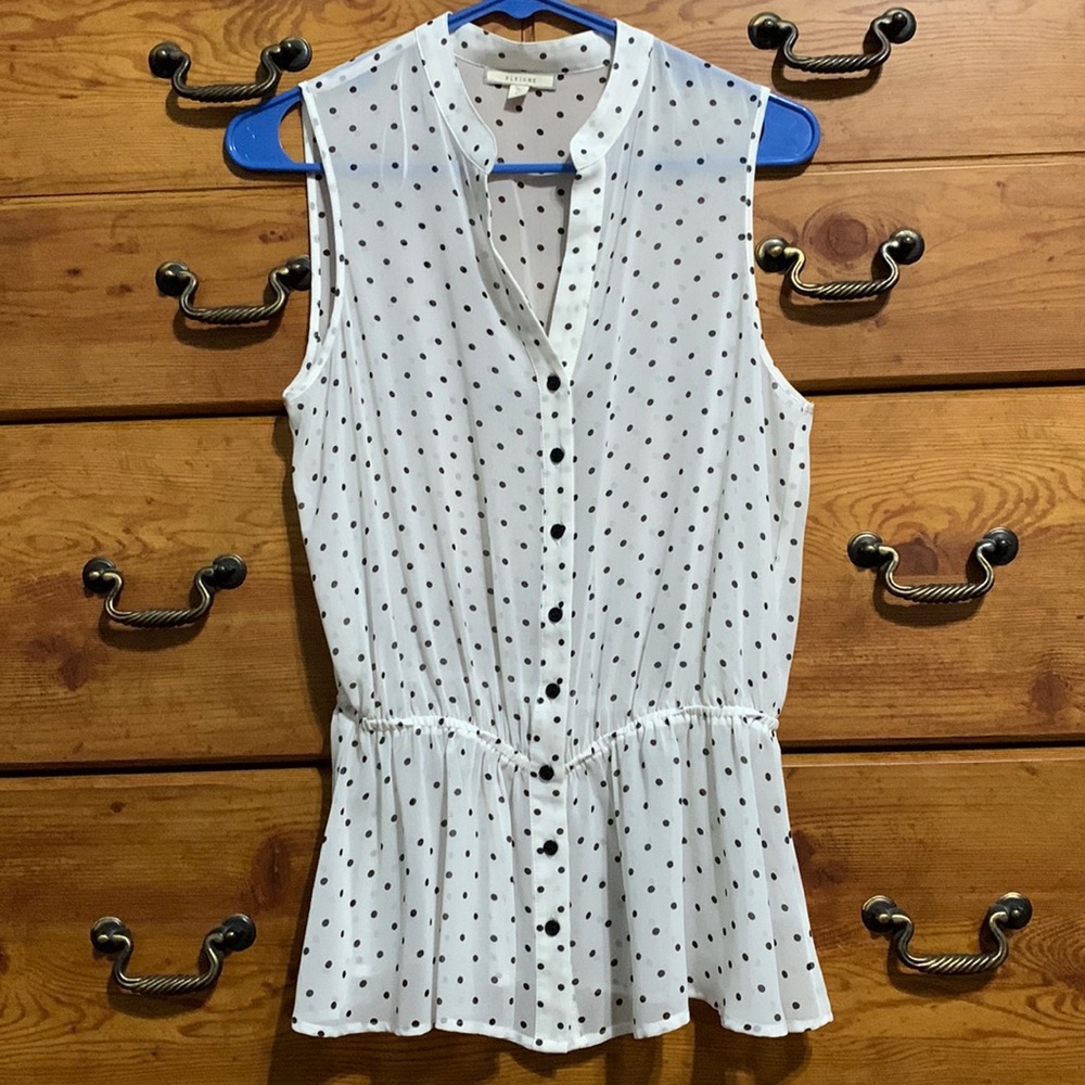 White and black polka dot tank top
